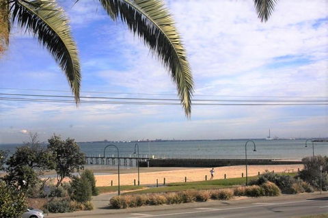 Beach Front Beauty - Tweed Heads Accommodation 14
