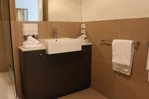 Bairnsdale International - Tweed Heads Accommodation 24