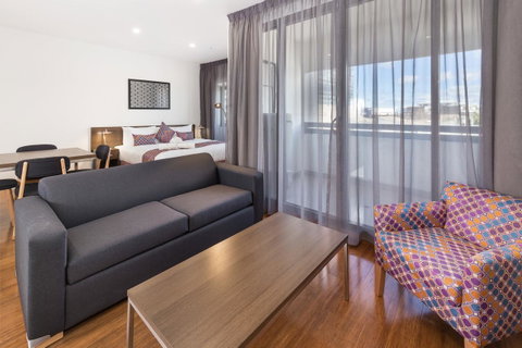 City Edge Dandenong Apartment Hotel - Tweed Heads Accommodation 0