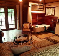 The Cabin - Tweed Heads Accommodation