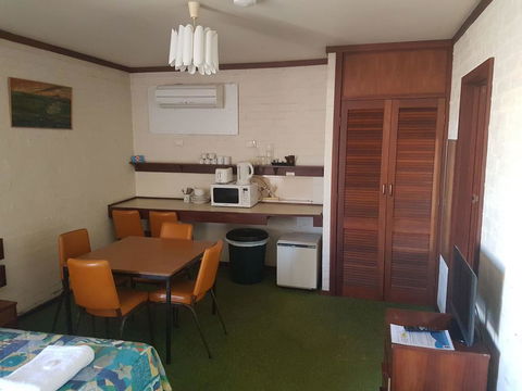 The Club Hotel - Tweed Heads Accommodation 2
