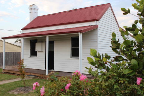 The Cottage - Tweed Heads Accommodation 3