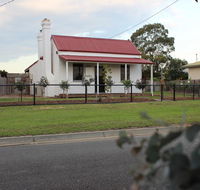 The Cottage - Tweed Heads Accommodation