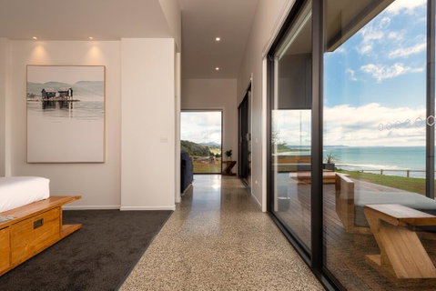 The Cove Tasmania - Tweed Heads Accommodation 2