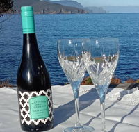 the cove... on the rocks at Port Arthur - Tweed Heads Accommodation