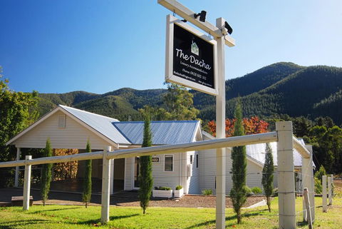 The Dacha - Tweed Heads Accommodation 0