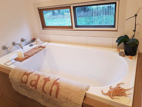 The Gurdies Room With Amazing Sunset Views - Tweed Heads Accommodation 2