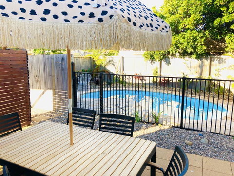 The Lazy Llama - Tweed Heads Accommodation 2