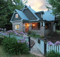 The Leura Mountain House - Tweed Heads Accommodation