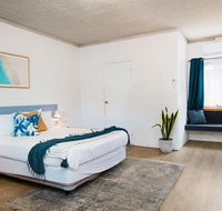 The Med Crescent Head - Tweed Heads Accommodation