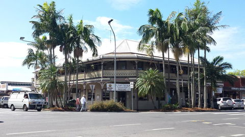 The Middle Pub - Tweed Heads Accommodation 0