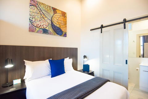 The Mile End Hotel - Tweed Heads Accommodation 3