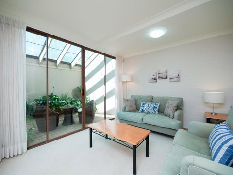 The Moorings, 5/4 Cromarty Road - Tweed Heads Accommodation 2
