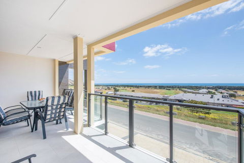 The Oasis - 6 Turnberry Drive, Links Lady Bay - Tweed Heads Accommodation 0