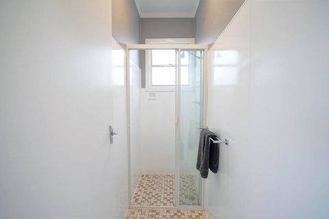 The Platypus Accommodation & Cafe - Tweed Heads Accommodation 3