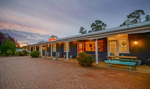 The Platypus Accommodation & Cafe - Tweed Heads Accommodation 0