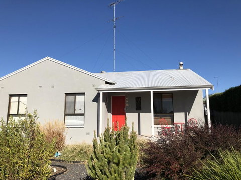 The Red Door - Tweed Heads Accommodation 0