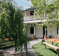 The Robin Hood Inn - Tweed Heads Accommodation