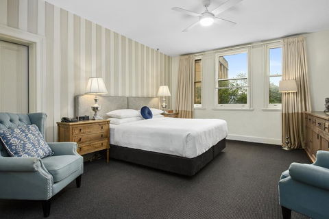 The Russell Hotel - Tweed Heads Accommodation 1