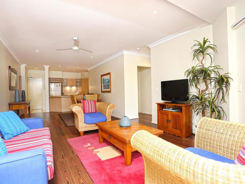 The Sands 2/20 Pacific Parade Opposite Beach Plus Air - Tweed Heads Accommodation 3