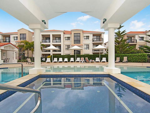 The Sands 2/20 Pacific Parade Opposite Beach Plus Air - Tweed Heads Accommodation 0