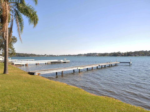 The Studio On The Lake @ Fishing Point, Lake Macquarie - Honestly Put The Line In And Catch Fish - Tweed Heads Accommodation 0