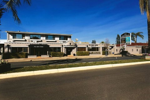 The Town House Motor Inn - Tweed Heads Accommodation 1