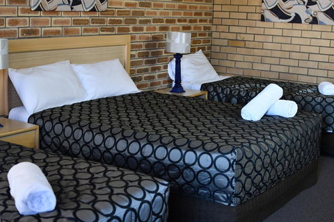 The Town House Motor Inn - Tweed Heads Accommodation 3