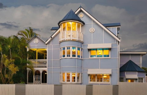 The Turret House - The Entire Middle Level - Tweed Heads Accommodation 2