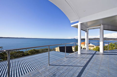 The Ultimate Ocean View - A Luxury Home - Tweed Heads Accommodation 1
