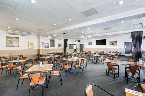 The Union Club Hotel - Tweed Heads Accommodation 1