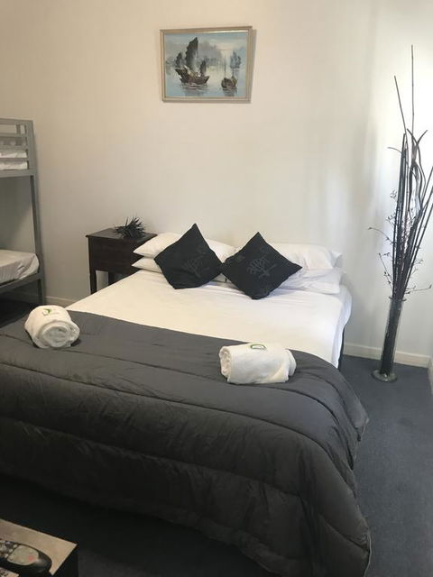 Tin Can Bay Budget Accommodation - Tweed Heads Accommodation 0