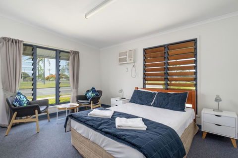 Tin Can Bay's Sleepy Lagoon Motel - Tweed Heads Accommodation 1