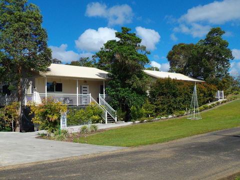 Tinaroo Sunset Retreat - Tweed Heads Accommodation 0