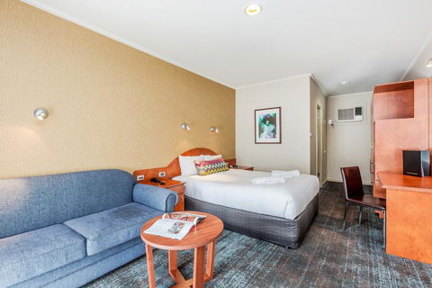 Tonsley Hotel - Tweed Heads Accommodation 0