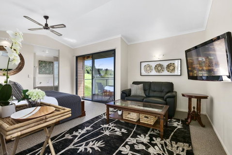 Top Of The Hill - Tweed Heads Accommodation 1