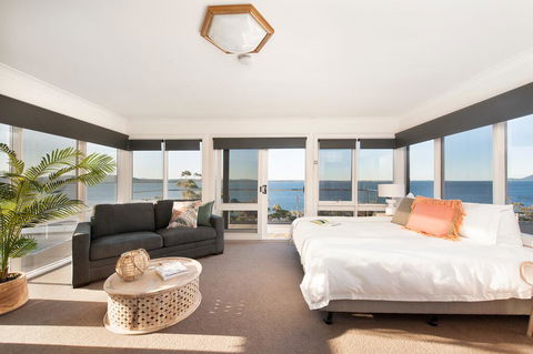 Tranquil Waters - With Mesmerising Waterviews - Tweed Heads Accommodation 0