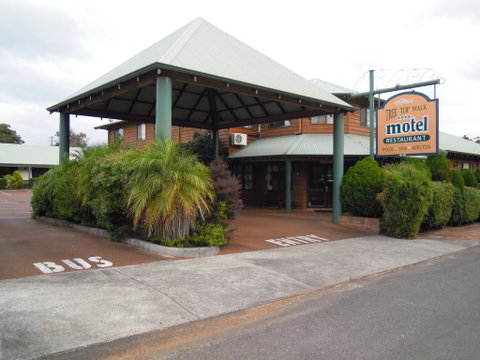 Tree Top Walk Motel - Tweed Heads Accommodation 0