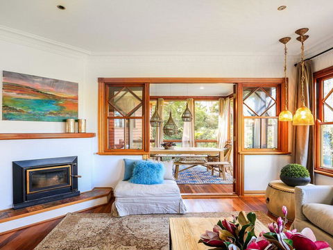 Treetops - Elegant, Inviting, Designer, Cedar Home - Tweed Heads Accommodation 0
