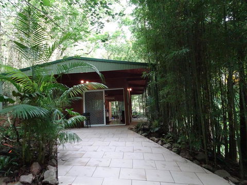 Treetops Montville - Tweed Heads Accommodation 2