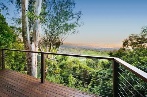 Treetops Seaview Montville - Tweed Heads Accommodation 1