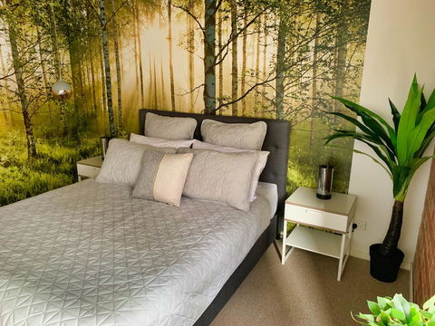 Ultra-chic Top Floor New York Style Loft Apartment - Tweed Heads Accommodation 2
