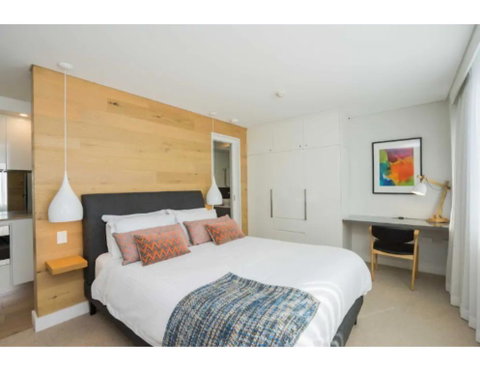 Ultrachic Executive Beach Apartment - Tweed Heads Accommodation 3