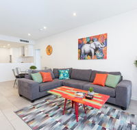 Urban Jungle Executive Apartment in Heart of CBD - Tweed Heads Accommodation