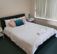 Value 2 Bed Villa Close to QEH  Airport  City  Beach - Tweed Heads Accommodation