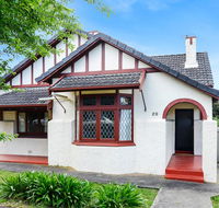 Victor Harbor Cottage 'Cornhill' - Pet Friendly - Tweed Heads Accommodation