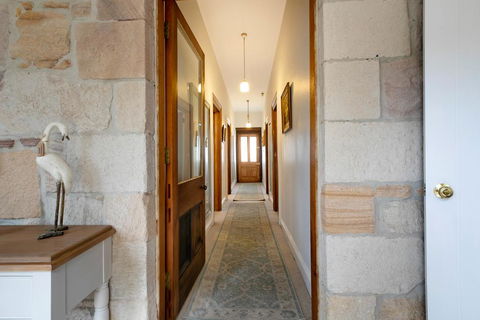 Victoria Cottage - Tweed Heads Accommodation 3