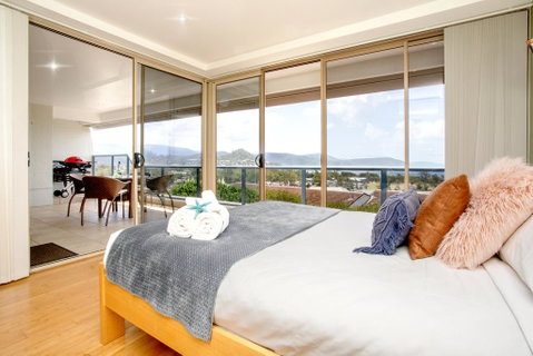 VIEWS ON ELSHEBY - Tweed Heads Accommodation 1