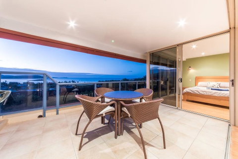 VIEWS ON ELSHEBY - Tweed Heads Accommodation 2