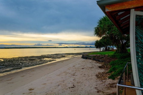 Views, Pool, Air Conditioning - Karoonda Sands Welsby Pde, Bongaree - Tweed Heads Accommodation 1